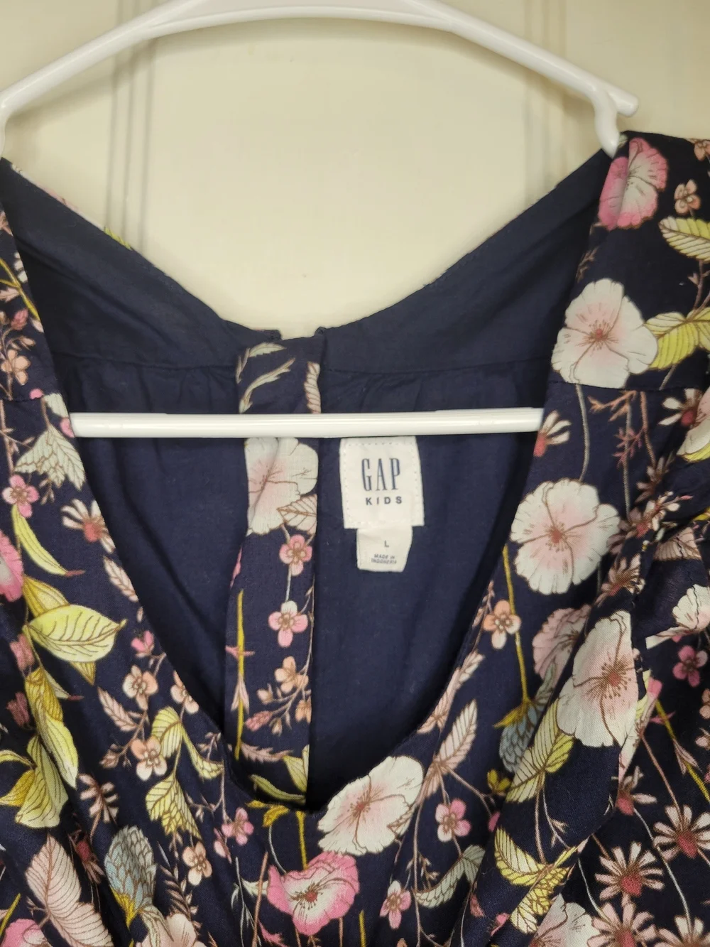 Gap Kids Navy Floral Ruffle Sleeve Dress.